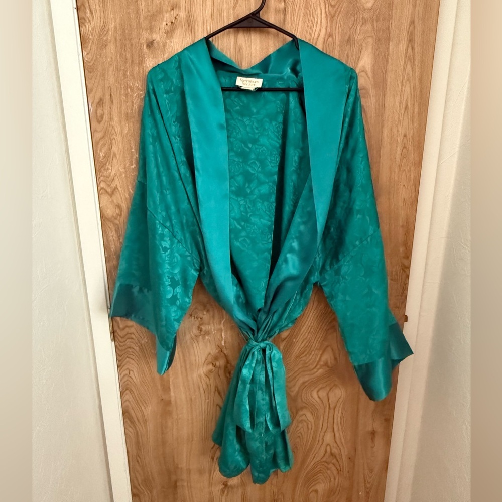 Victoria's Secret vintage Turquoise Satin/polyester Robe with pockets SZ LARGE